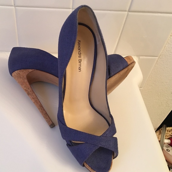 Shoe - Picture 1 of 3