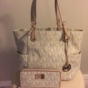 Michael kors jet set logo tote with wallet