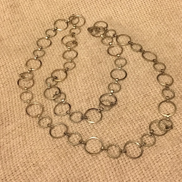Lightweight silver tone necklace