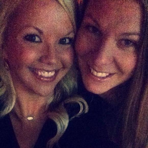 Meet your Posher, Christy - Picture 1 of 1