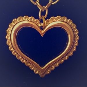 ❤️Have a heart silver-tone necklace!💖