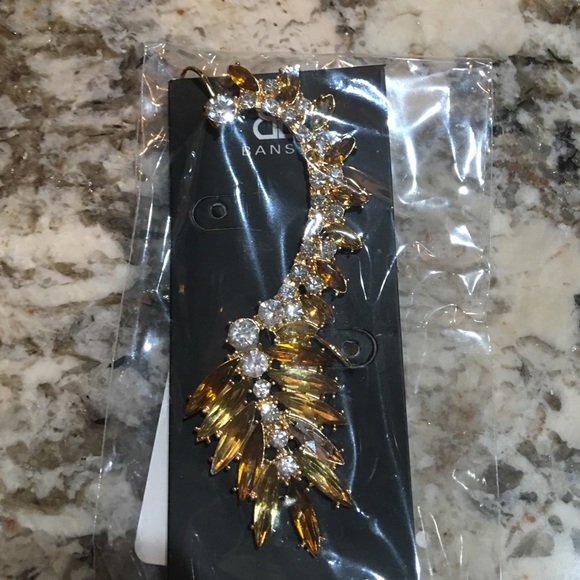 2 Rhinestone Earcuff's - Picture 2 of 4