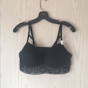 VS bra reserved for @dhelias