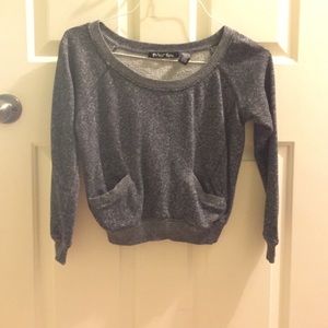 Sweatshirt/crop top