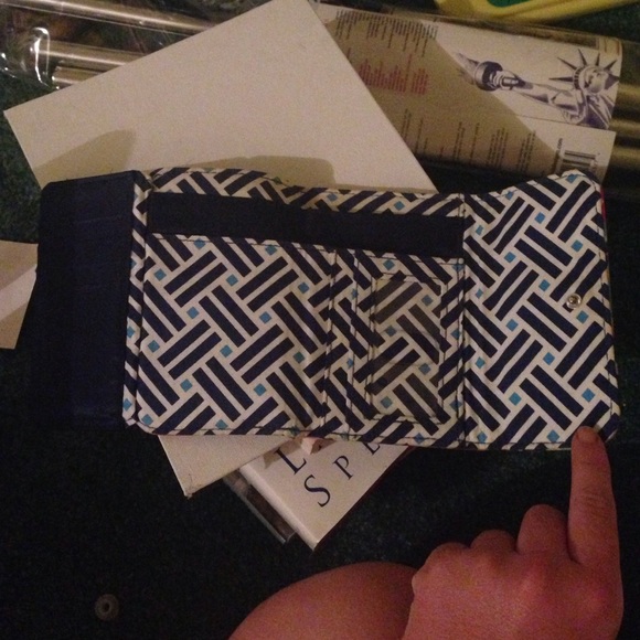Vera Bradley wallet - Picture 2 of 2