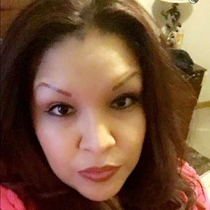 Meet your Posher, Ana lucia