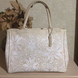 Oscar De La Renta Tote