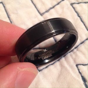 Men's wedding band