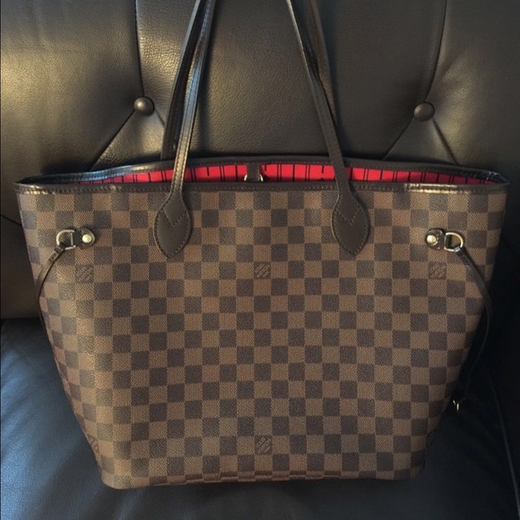 Louis Vuitton MM Neverfull bag