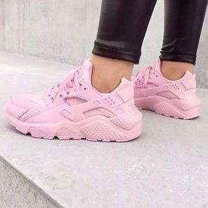 Meet your Posher, Lorisa