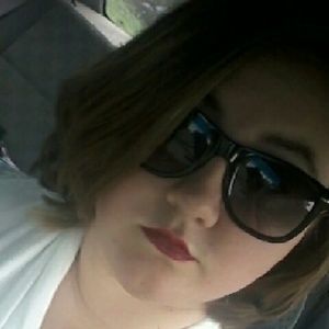 Meet your Posher, Bobbie