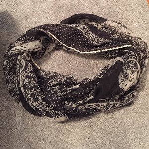 Infinity scarf