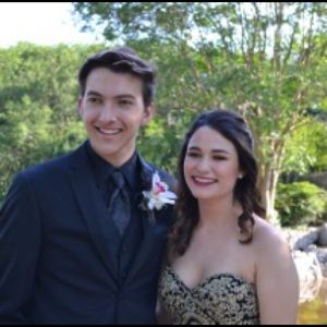 Meet your Posher, Elise