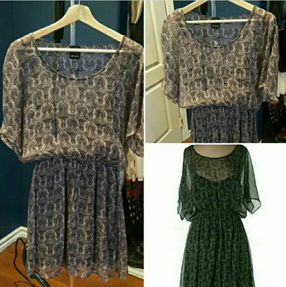 Ella moss gray paisley dress!