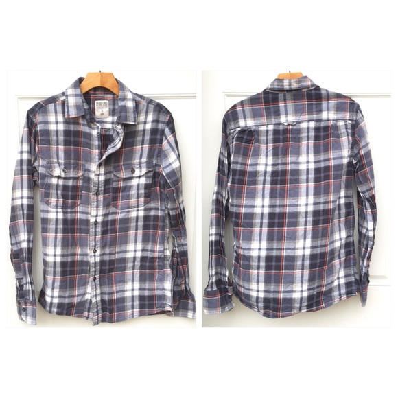 🚨SOLD 🚨  Plaid Flannel Shirt - Picture 2 of 4