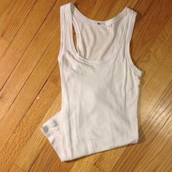 UNIQLO tank top