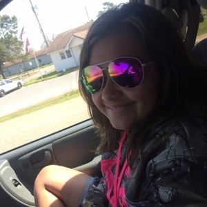 Meet your Posher, Rena