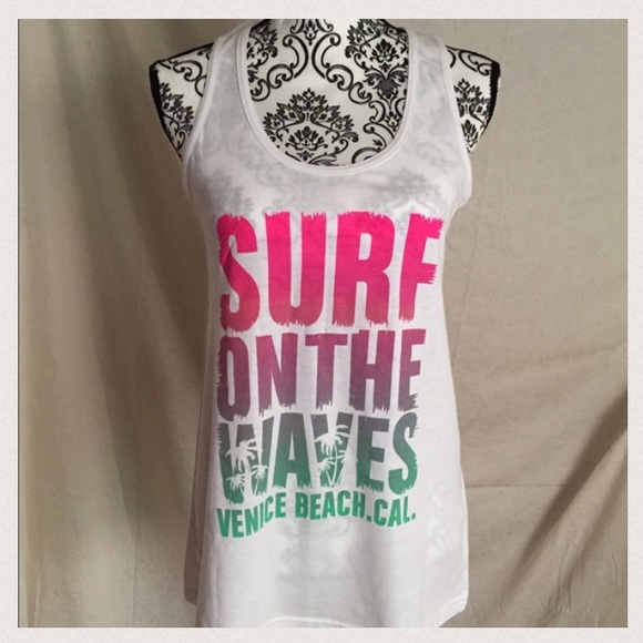 🌸🎀🌺White Surf Print Top 🌺🌸🎀