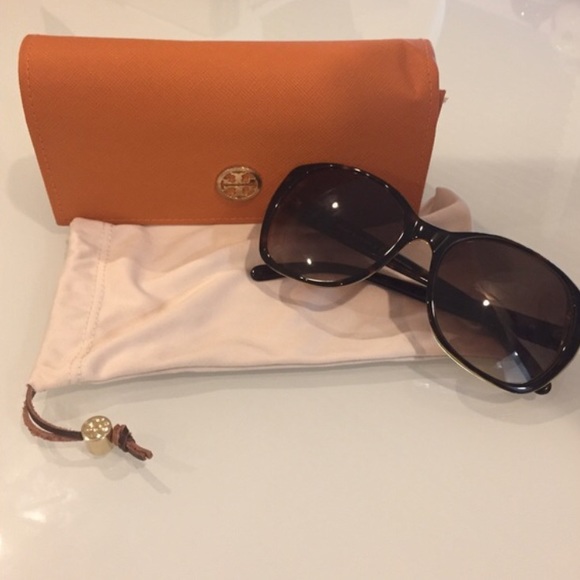 Tory Burch Accessories - Tory Burch Tortious Sunglasses
