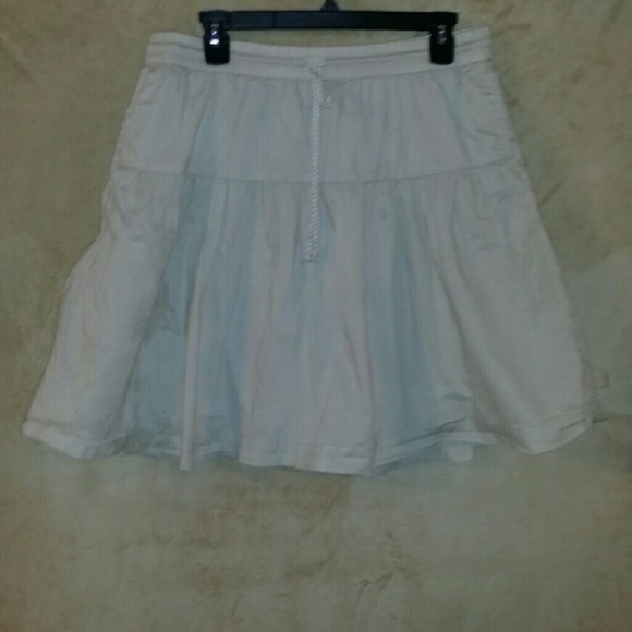 Khaki skirt.