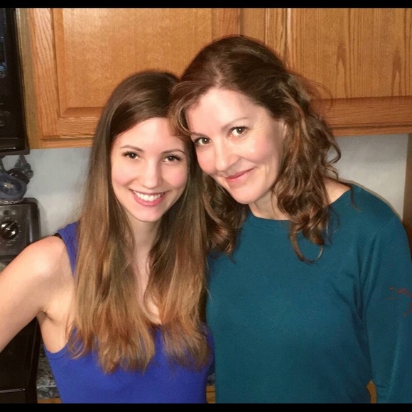 Meet your Posher, Laura - Picture 1 of 1