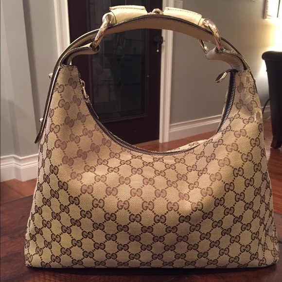 **SOLD** Gucci Authentic Medium Horsebit Hobo - Picture 2 of 4