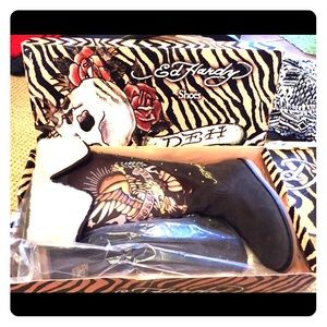Woman's Ed Hardy Snowblazer Born Free Eagle Boots