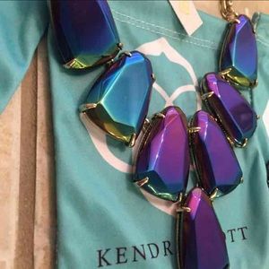 NWT Kendra Scott Harlow iridescent black necklace