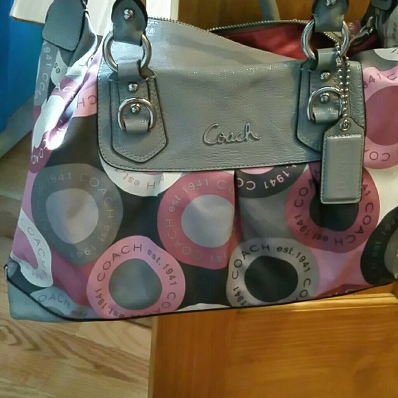 Authentic Coach - Picture 3 of 4