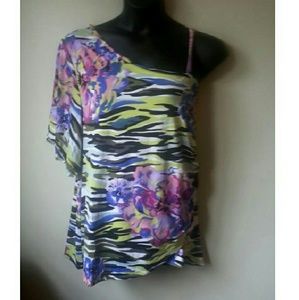 !Sale! 1X  One Shoulder Floral Print Top