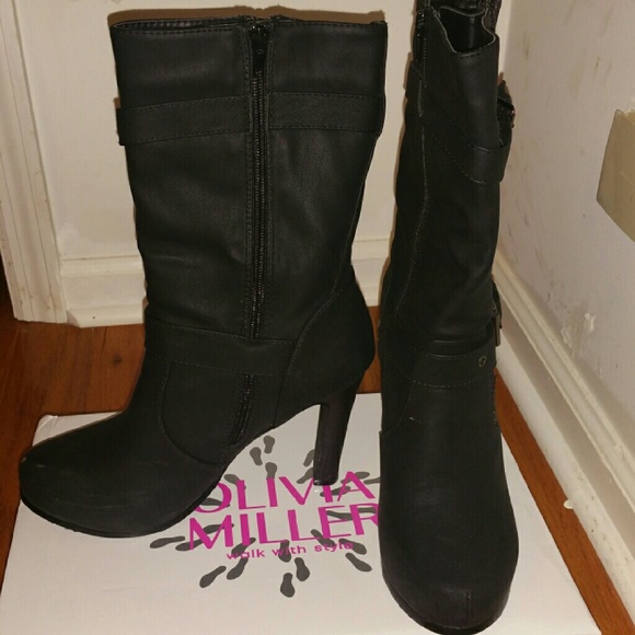 Boots - Picture 3 of 3