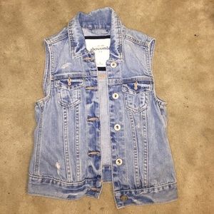 Abercrombie blue denim button vest