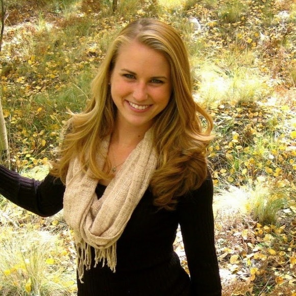 Meet your Posher, Leanne - Picture 1 of 1