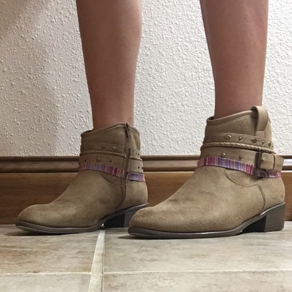 ❌LAST DAY TO BUY❌Tan Booties
