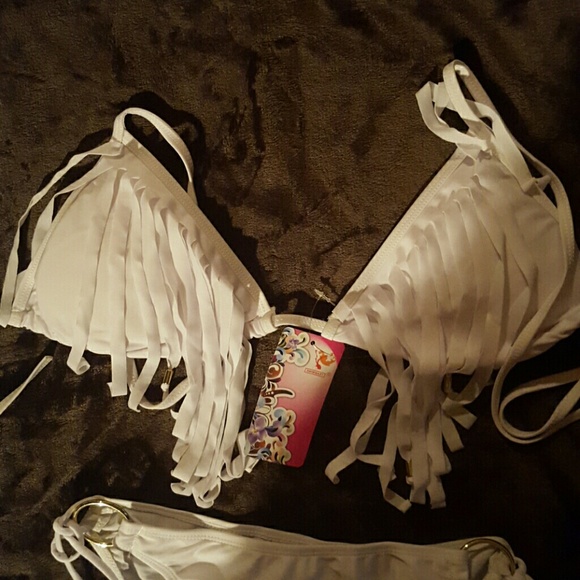 Bathing suit - Picture 3 of 3