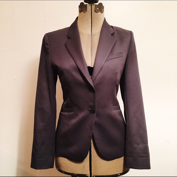 g r a y  b l a z e r