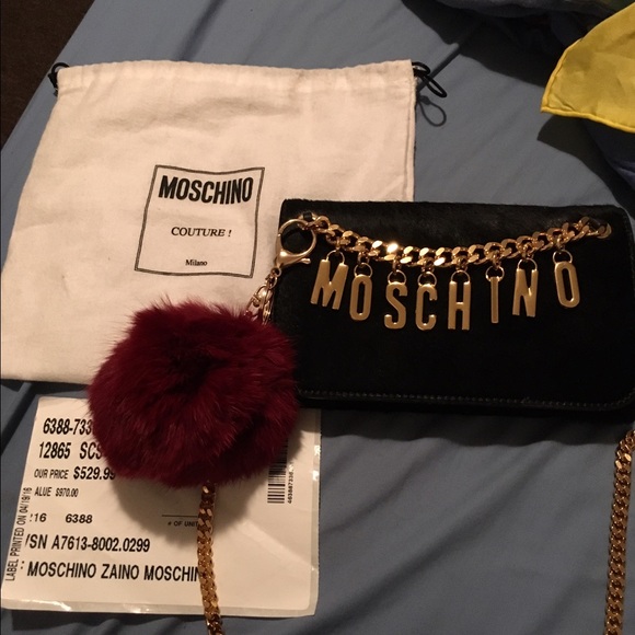 MAKE AN OFFER‼️ BNWT BLACK MOSCHINO CROSSBODY