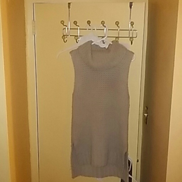 A BEIGE SWEATER DRESS