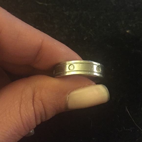 Silver Ring - Picture 3 of 3