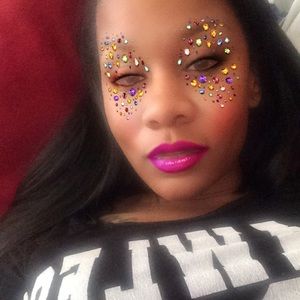 Meet your Posher, Latoya