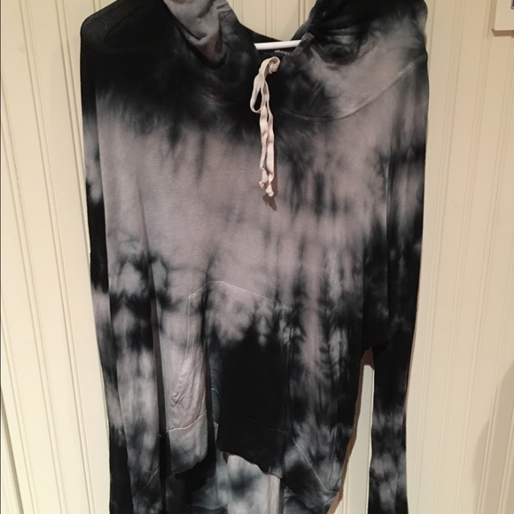 Brandy Melville pull over