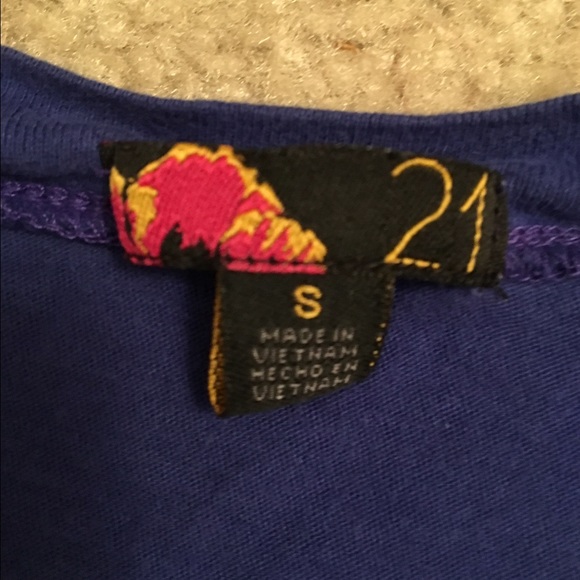 Forever 21 basic tee - Picture 3 of 3