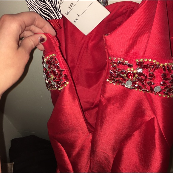 NWT red formal prom or pageant dress - Picture 4 of 4