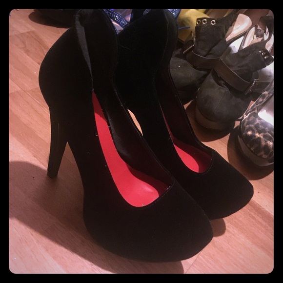 Black suede heels size 8 - Picture 1 of 4
