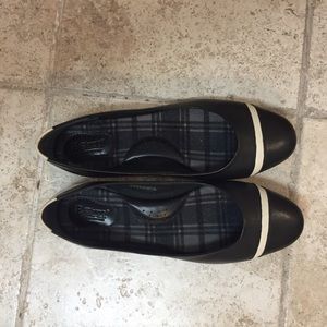 Flats with arch support