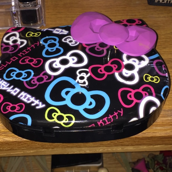 🌟Hello Kitty x Sephora make up pallet🌟