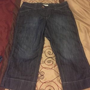 Dark denim Capri pants