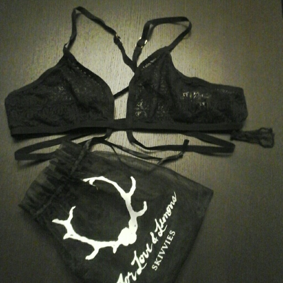 NWT FL&L X Free People Black Bralette - Picture 3 of 4
