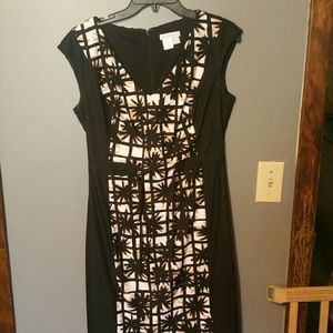 NY&C size 8 patterned dress