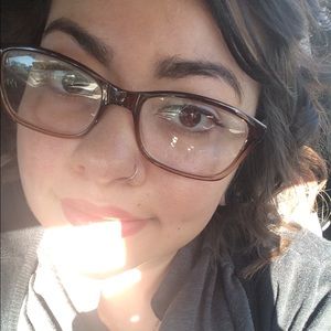 Meet your Posher, Tania